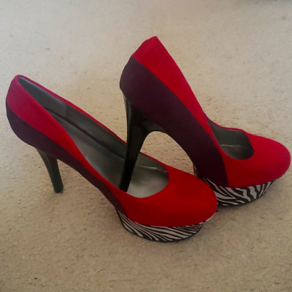 Guess 6inch heels, 2.5 inch platform